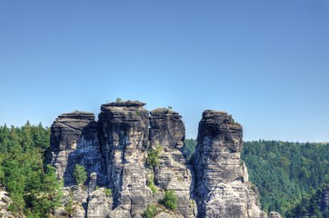 Fototapeta na wymiar Felsformation im Elbsandsteingebirge