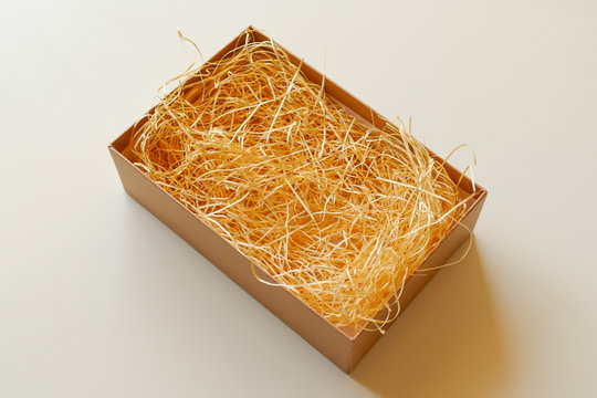 箱と緩衝材