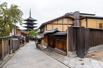 Obraz premium Yasaka Pagoda and Sannen Zaka Street in the Kyoto