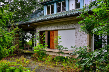 Fototapeta na wymiar Luxembourg abandoned house