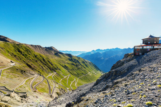 Stelvio National Park - Valle di Trafoi- Vista della strada in Provincia di Trento 