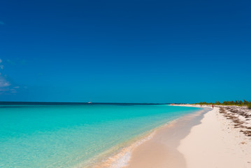 Obraz premium Sandy beach Playa Paradise of the island of Cayo Largo, Cuba. Copy space for text.