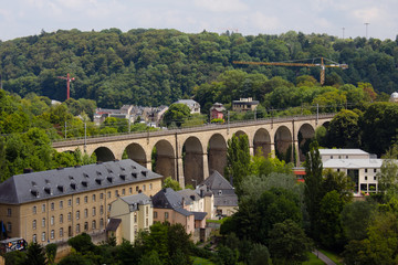 Obraz premium A panorama view of the old town in Luxembourg city