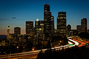 Fototapeta na wymiar Seattle skyline at twilight