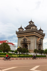 Obraz premium Laos Patuxai : ビエンチャン・勝利の門・パトゥーサイ