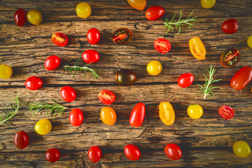 Multicolored tomatoes  © dominikab