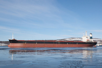Tanker in the bay © Konstantin