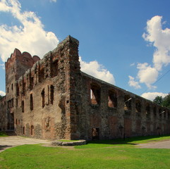 Renesansowe ruiny zamku w Ząbkowicach Śląskich, wybudowanego na pozostałościach zamku gotyckiego