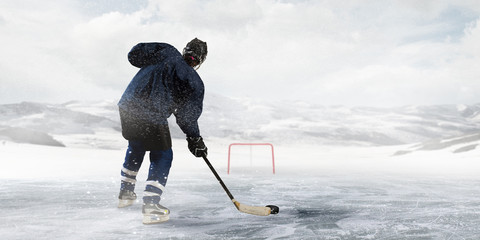 Hockey player on the ice