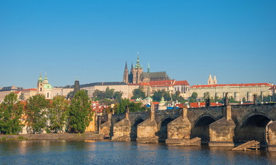 Obraz premium Starożytna Praga. Widok na Most Karola