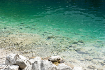 Steiniges Ufer, Eibsee in den Alpen