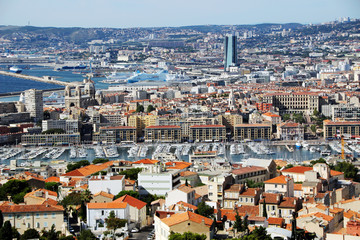 Fototapeta na wymiar Vue de Marseille de Notre Dame de La Garde, France