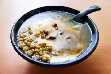 台湾のデザートの綠豆湯