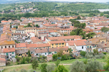 Fototapeta na wymiar Certaldo dall'alto, panoramica