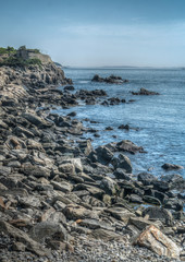 Fototapeta na wymiar Rocks on ocean edge