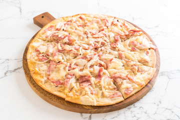 Tarte flambé pizza