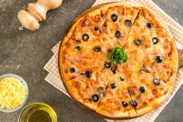 pepperoni pizza with olive