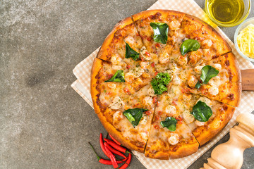 spicy shrimp (Tom Yum) pizza
