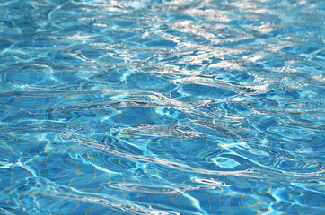 Прозрачная вода.