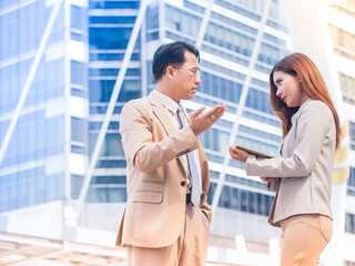 Obraz premium The big boss is complaining his henchmen. Business and Economic Concept.