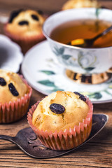 Healthy bran and raisin muffins with chocolate milk,Raisin Muffin