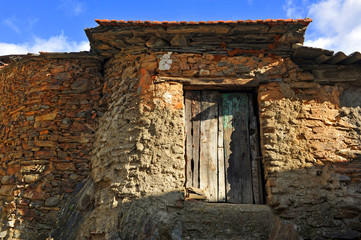 Arquitectura típica de las Hurdes, provincia de Cáceres, España © joserpizarro