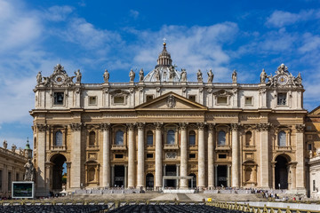 Fototapeta na wymiar Saint Peter's Basilica in Vatican, Rome, Italy.