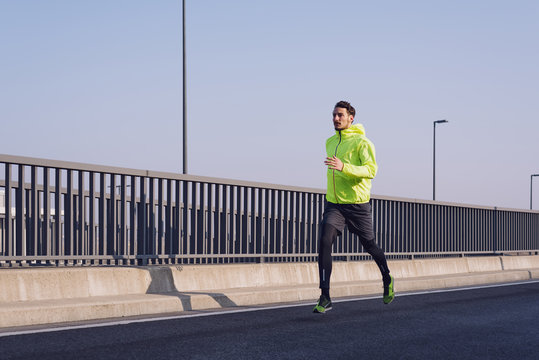 Running am Flughafen BER in Berlin