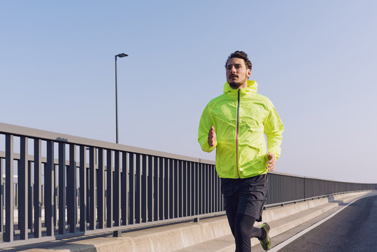 Running am Flughafen BER in Berlin