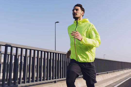 Running am Flughafen BER in Berlin