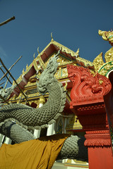 Fototapeta na wymiar Buddhistische Tempel in Nakhon Phanom, Thailand an der Grenze zu Laos