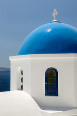 Fototapeta na wymiar Santorini blue dome