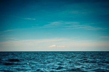 Panele Szklane Podświetlane  seascape morski horyzont i niebo.