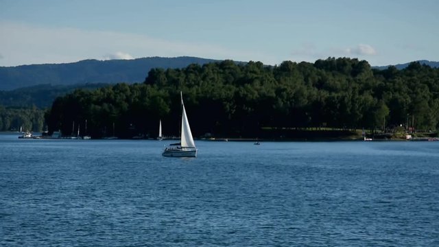 Sailing boat Bieszczady Solina 