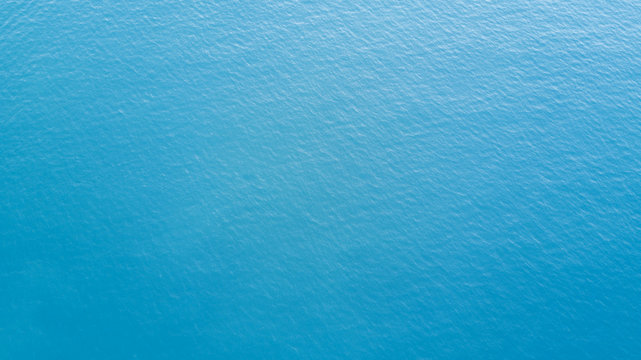 Fototapeta Deep blue ocean with calm wave