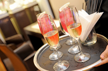 champagne glasses
