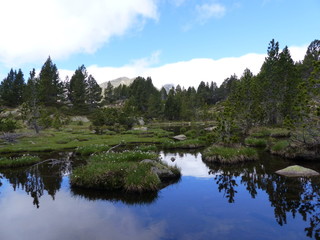 Fototapeta na wymiar Randonnée des 12 lacs du Carlit Pyrénées Orientales France