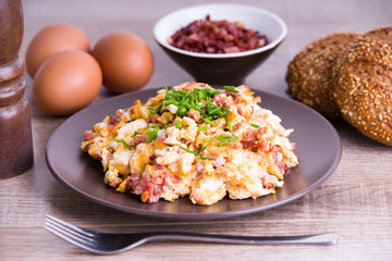 Rührei mit Schinken