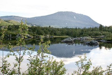 Lac de montagne rjukan norvège été
