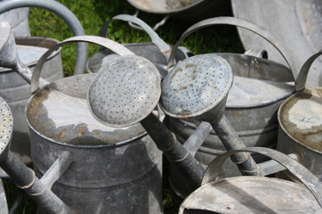 shabbylook alte Gießkannen aus Metall