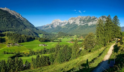 Fototapeta na wymiar Berge Alpen Königsee Österreich Deutschland