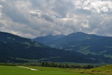 Fototapeta na wymiar Berglandschaft in Tirol
