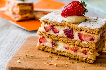 Strawberry puff mille-feuille with strawberry