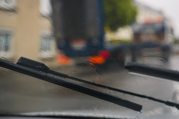 Verkehrssicherheit schlechte Sicht Lebensgefahr durch defekte Scheibenwischer - Traffic safety poor...