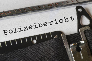 Polizeibericht, Text Schreibmaschine