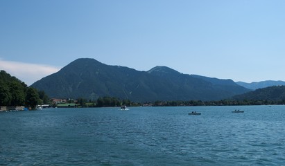 Fototapeta na wymiar Boating on the Tegernsee
