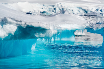 Fototapeta na wymiar Icebergs with icicles along the Antarctic Peninsula