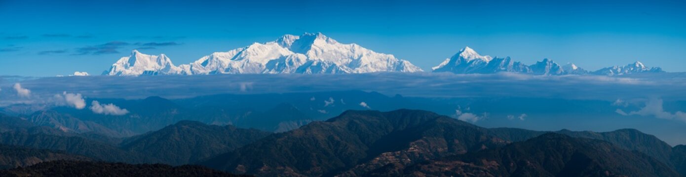 Fototapeta Kangchenjunga mount landscape during blue sky time