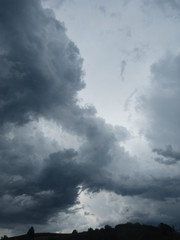 storm wolken über ortenau lauf