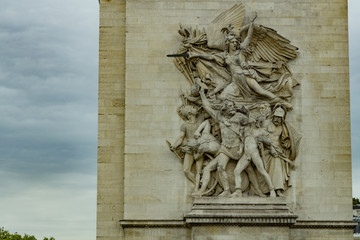 Side of the Arc de Triomphe - 165254762